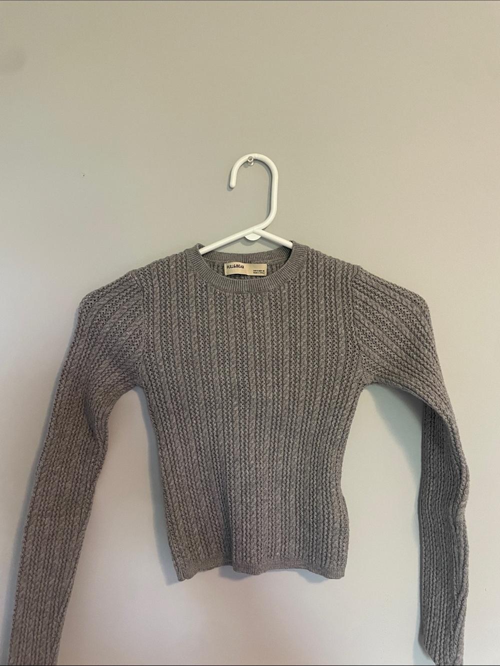 Pull&Bear Gray Ribbed Knit slightly cropped Sweater